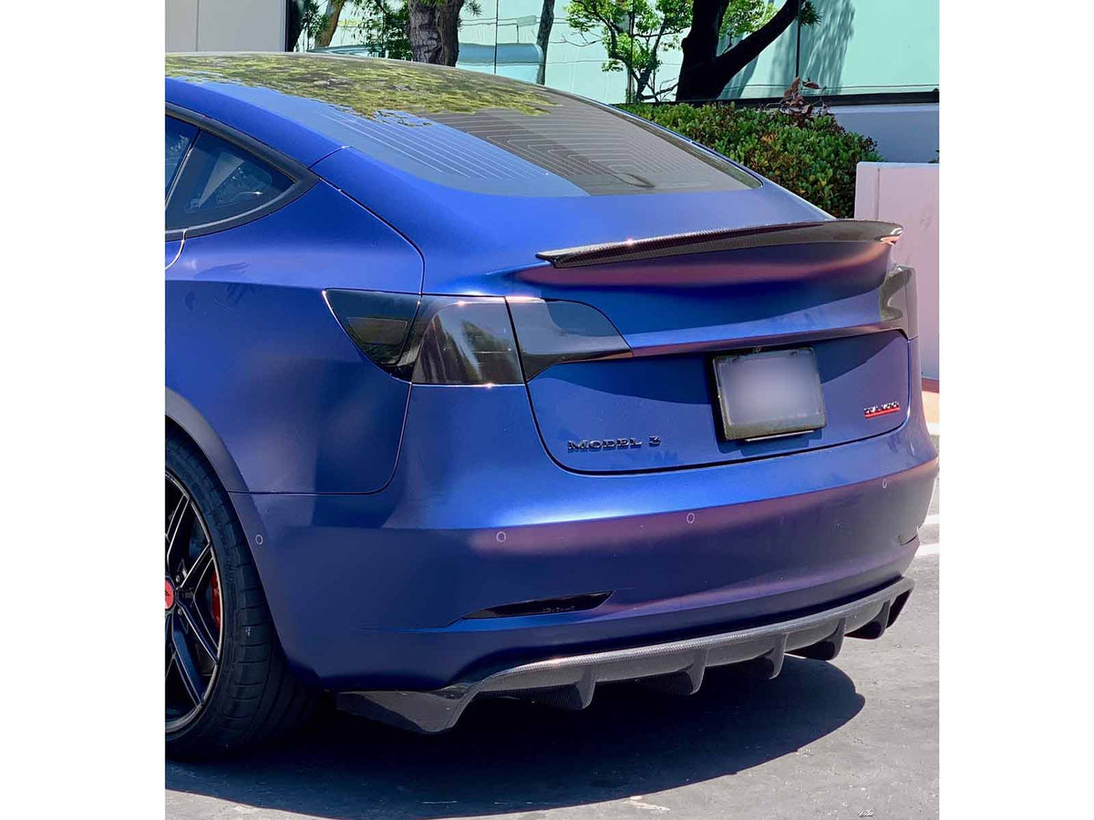 Echte Armlehnenabdeckung aus glänzend geschmiedeter Karbonfaser für Tesla  Model 3 2017–2023
