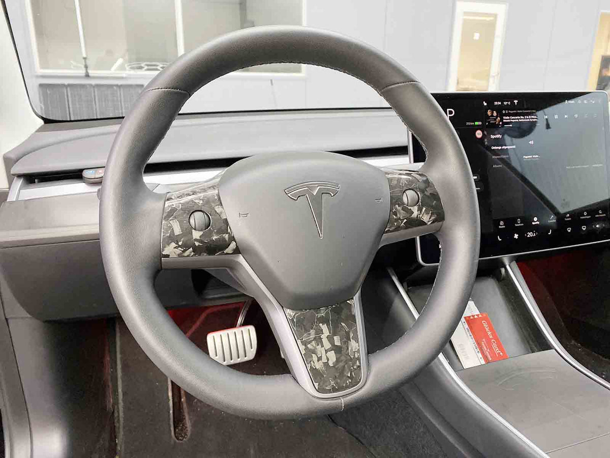 Housse de volant en fibre de carbone pour Tesla Model 3 2017-2023/ Model y  2020-2023, housse de volant de voiture Steer Protecteur d'intérieur  antidérapant Tesla Accessoires (Noir)