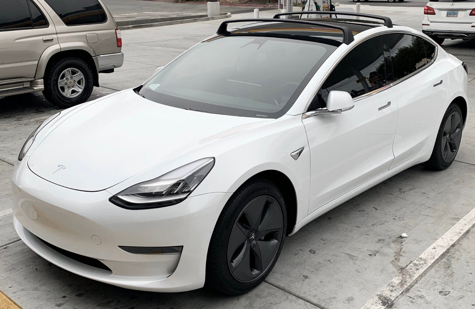 Tesla Model 3: Roof Rack, Cross Bar - Torque Alliance