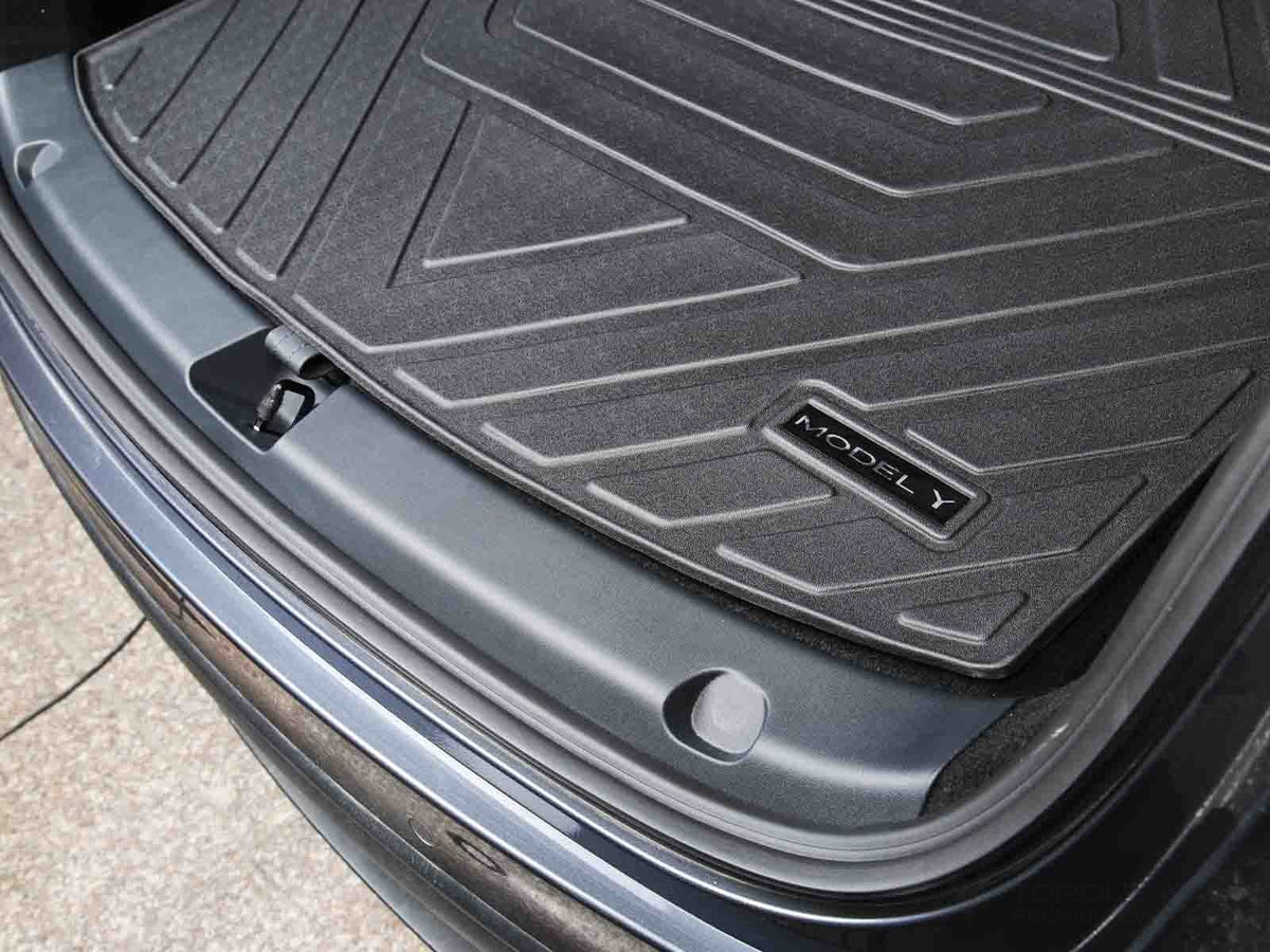 https://www.torque-alliance.com/cdn/shop/products/tesla-model-y-trunk-mat-boot-liner-premium-recyclable-rubber-804422_1200x.jpg?v=1636369320