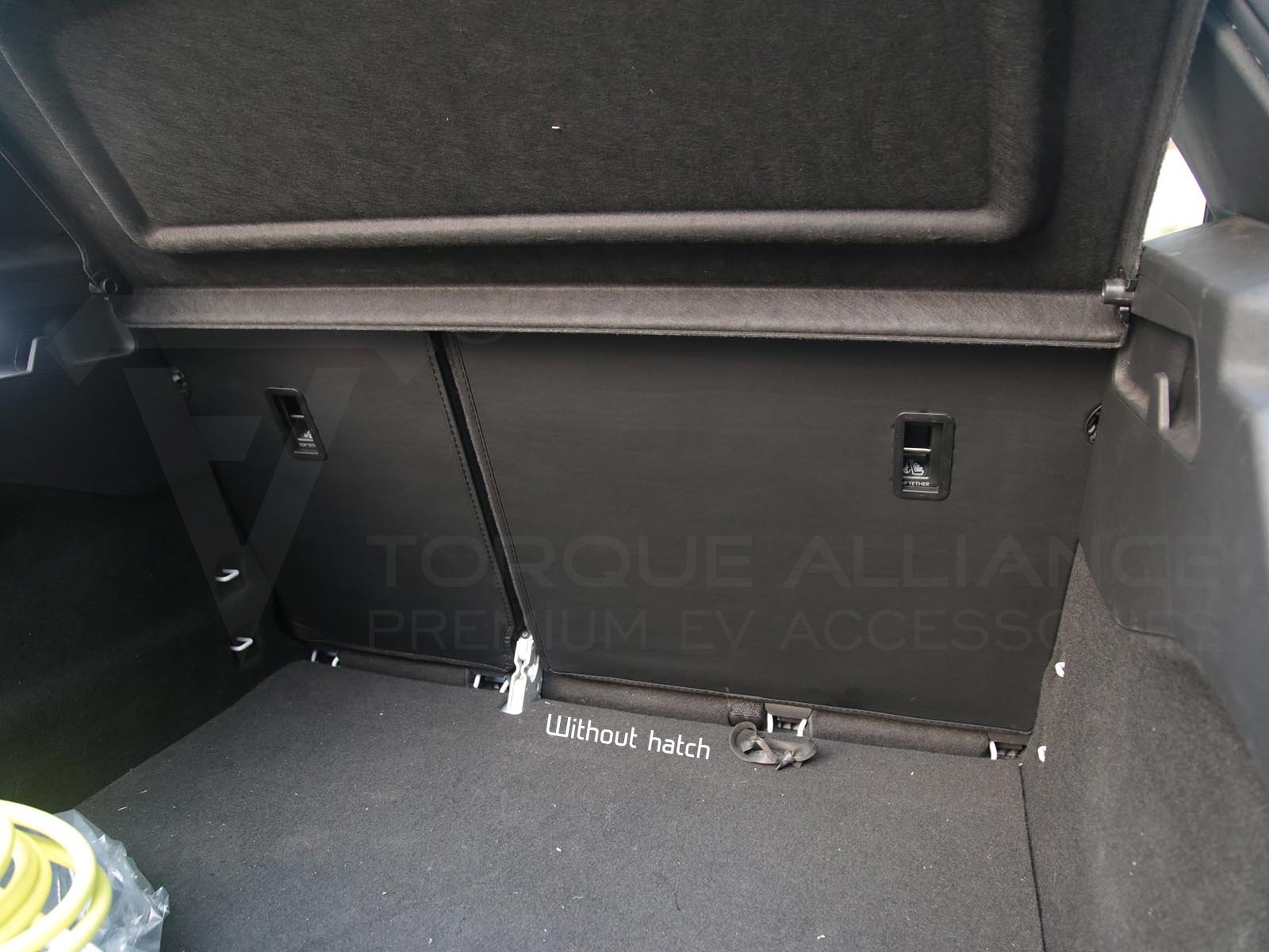 VW ID 3: Rear Seatback & Trunk Protection Cover Set (Artificial Leather) - Torque Alliance